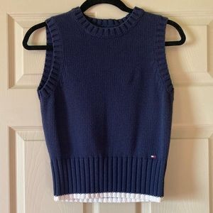 TOMMY HILFIGER NAVY SLEEVELESS SWEATER 💙🤍